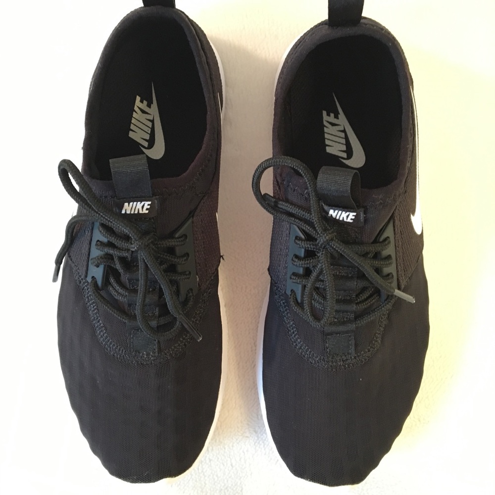 Nike Juvenate Sneaker NEW